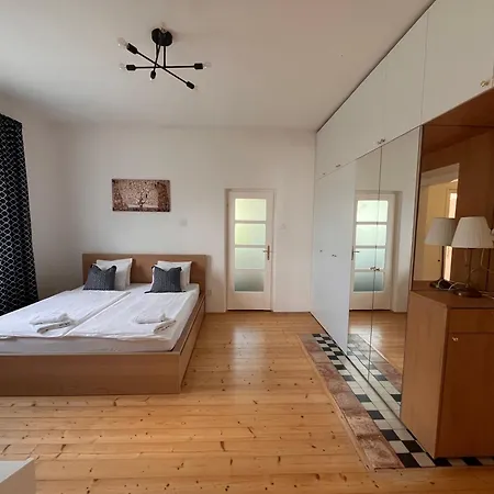 Appartement Sik 2 *